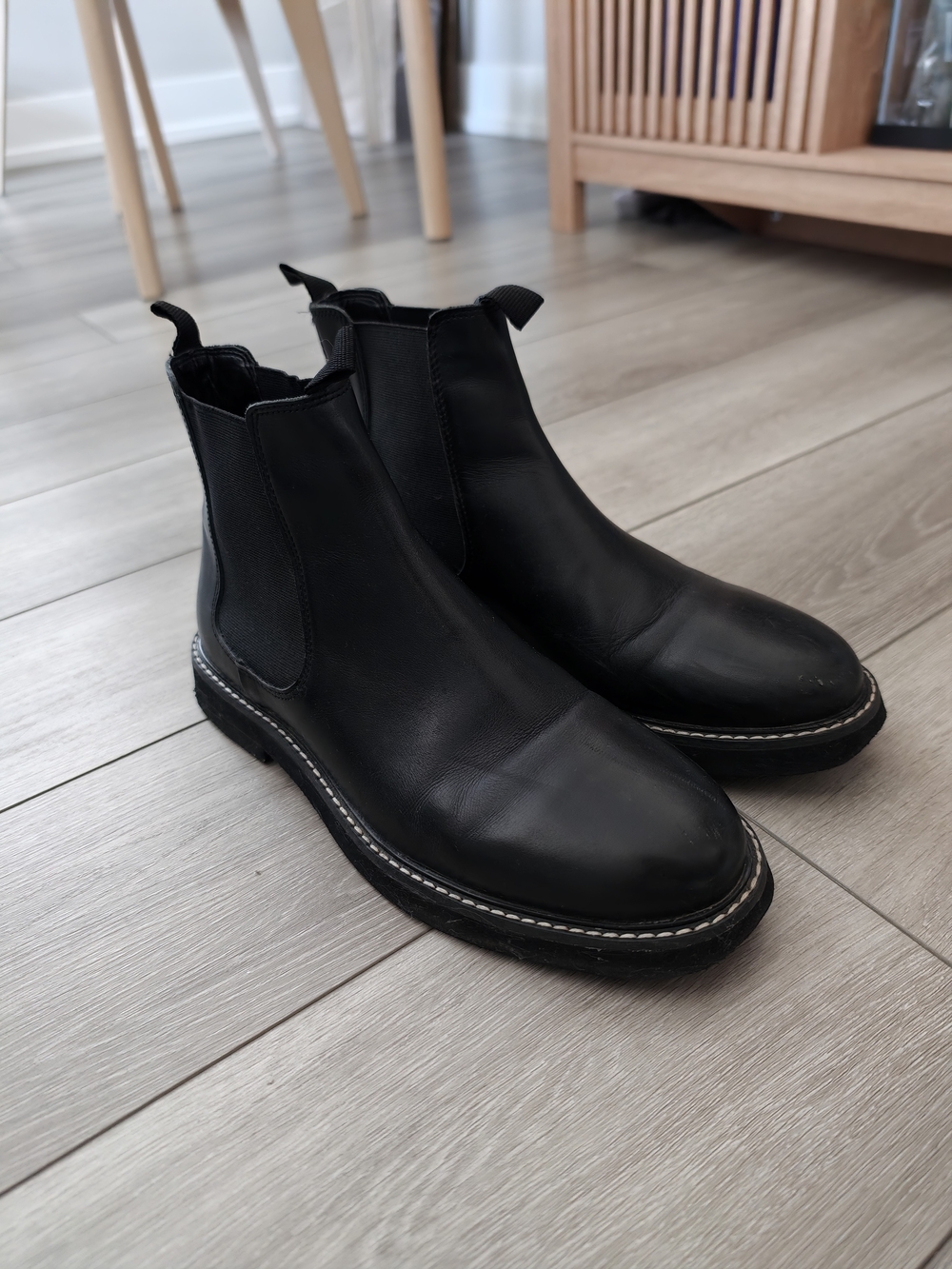 ASOS DESIGN Black Leather Chunky Chelsea Boots Size 10